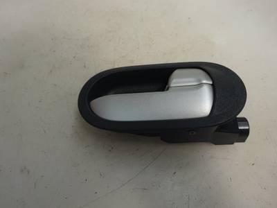 MANETA INTERIOR TRASERA DERECHA MITSUBISHI COLT BERLINA 5 2006 1.3 (95 CV)