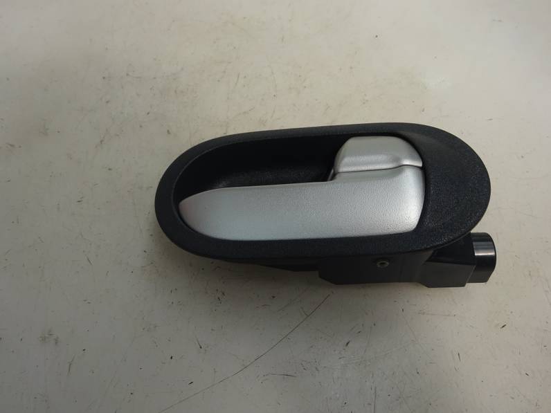 MANETA INTERIOR TRASERA DERECHA MITSUBISHI COLT BERLINA 5 2006 1.3 (95 CV)