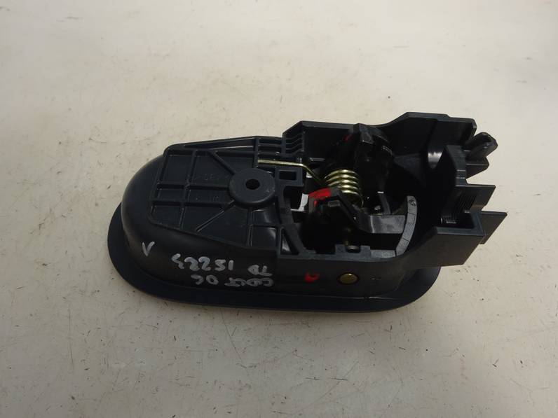 MANETA INTERIOR TRASERA DERECHA MITSUBISHI COLT BERLINA 5 2006 1.3 (95 CV)