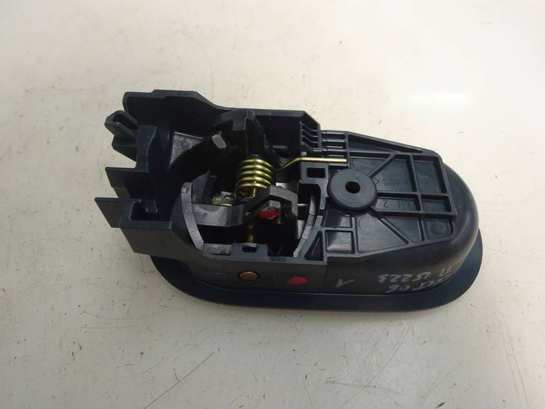 MANETA INTERIOR TRASERA IZQUIERDA MITSUBISHI COLT BERLINA 5 2006 1.3 (95 CV)