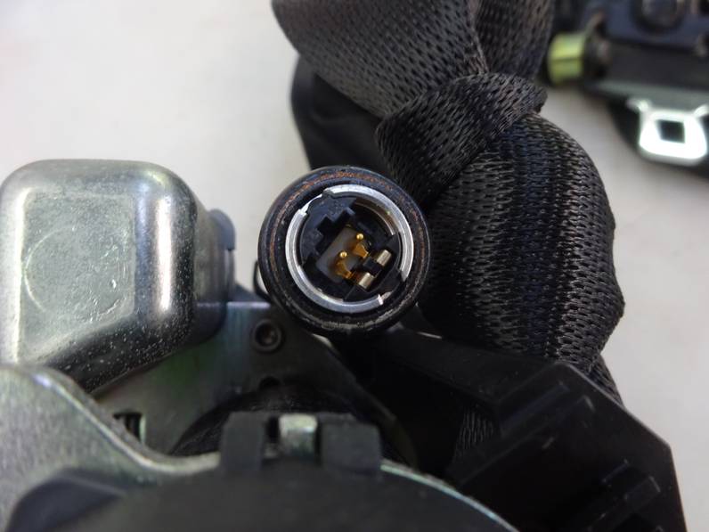 CINTURON SEGURIDAD DELANTERO IZQUIERDO MITSUBISHI COLT BERLINA 5 2006 1.3 (95 CV)