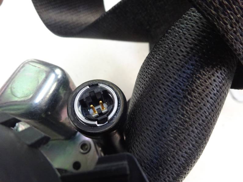 CINTURON SEGURIDAD DELANTERO DERECHO MITSUBISHI COLT BERLINA 5 2006 1.3 (95 CV)