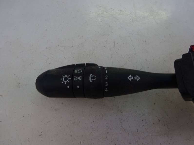 MANDO LUCES MITSUBISHI COLT BERLINA 5 2006 1.3 (95 CV)