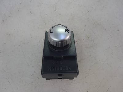 MANDO RETROVISOR MITSUBISHI COLT BERLINA 5 2006 1.3 (95 CV)