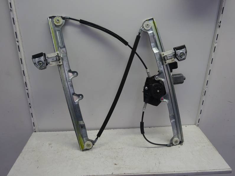 ELEVALUNAS DELANTERO DERECHO MITSUBISHI COLT BERLINA 5 2006 1.3 (95 CV)