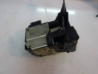 CERRADURA PUERTA DELANTERA DERECHA FORD FIESTA 2006 1.6 TDCI (90 CV)