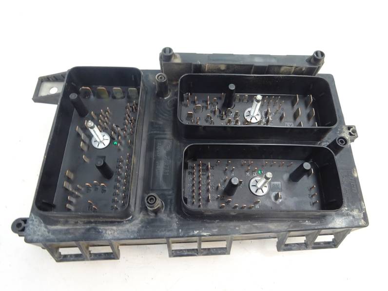 CAJA RELES FUSIBLES OPEL ASTRA H BER 2006 1.7 16V CDTI (101 CV)