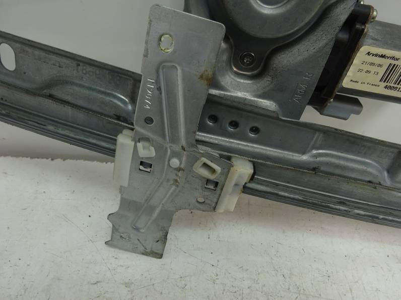 ELEVALUNAS DELANTERO DERECHO PEUGEOT 207 2006 1.4 HDI (68 CV)