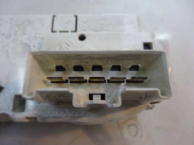 MANDO CALEFACCION AIRE ACONDICIONADO FORD FOCUS LIM 2010 1.6 TDCI (95 CV)