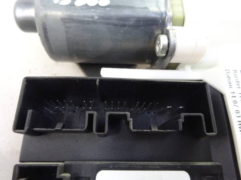 MOTOR ELEVALUNAS DELANTERO DERECHO AUDI A3 2003 2.0 TDI (140 CV)