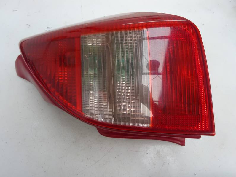 PILOTO TRASERO DERECHO CITROEN C2 2004 1.4 (73 CV)