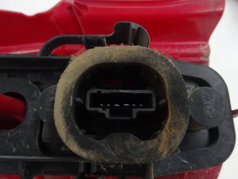 PILOTO TRASERO DERECHO CITROEN C2 2004 1.4 (73 CV)