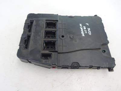 CAJA RELES FUSIBLES RENAULT MEGANE II CLASSIC BERLINA 2003 1.6 16V (112 CV)