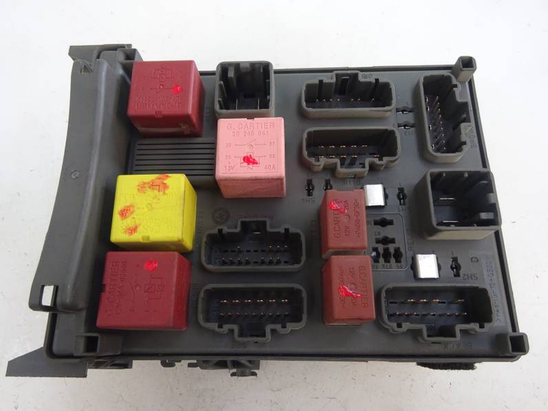 CAJA RELES FUSIBLES RENAULT LAGUNA II 2004 1.9 DCI D (120 CV)