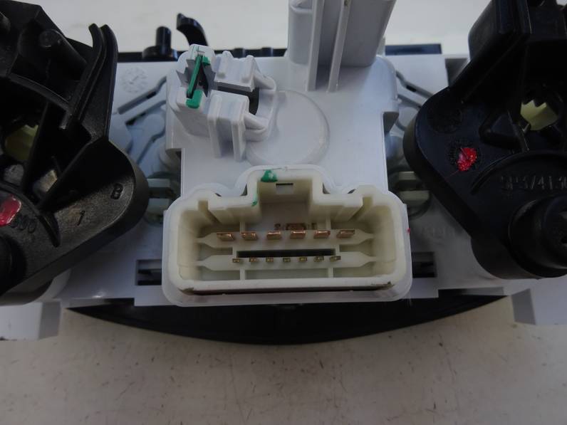 MANDO CALEFACCION AIRE ACONDICIONADO DACIA SANDERO 2016 1.0 TCE (101 CV)