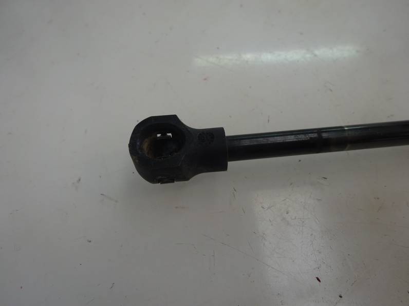 AMORTIGUADOR MALETERO PORTON DACIA SANDERO 2016 1.0 TCE (101 CV)