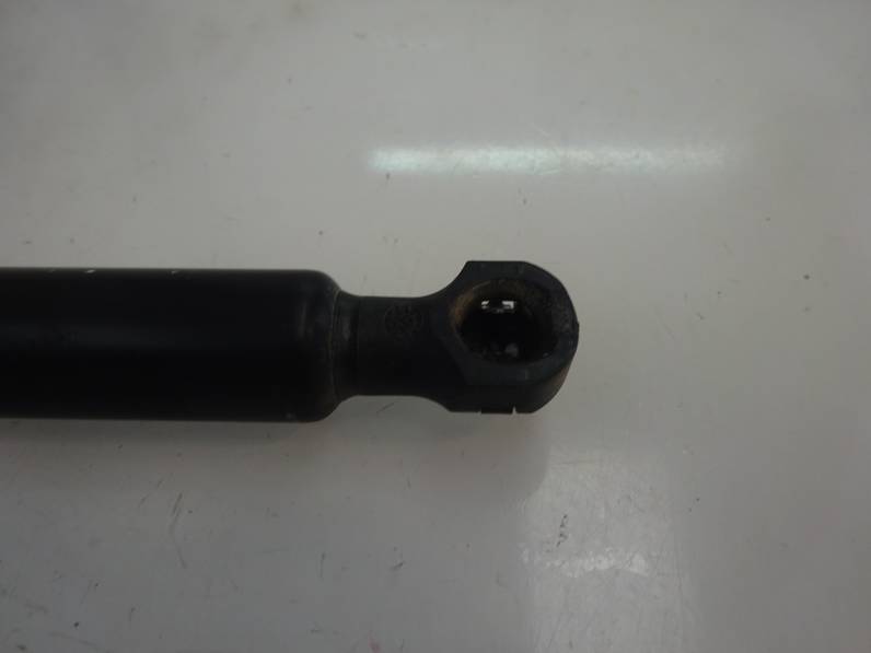 AMORTIGUADOR MALETERO PORTON DACIA SANDERO 2016 1.0 TCE (101 CV)