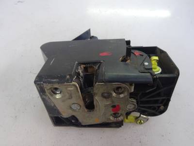 CERRADURA PUERTA TRASERA IZQUIERDA DACIA SANDERO 2016 1.0 TCE (101 CV)