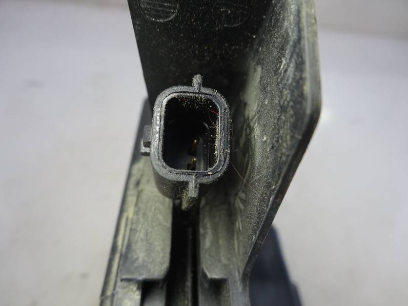 CERRADURA PUERTA TRASERA IZQUIERDA DACIA SANDERO 2016 1.0 TCE (101 CV)