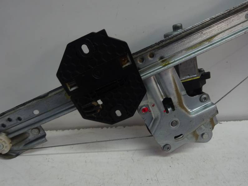 ELEVALUNAS DELANTERO DERECHO DACIA SANDERO 2016 1.0 TCE (101 CV)