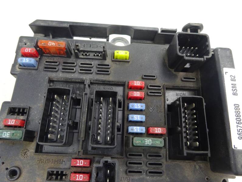 CAJA RELES FUSIBLES PEUGEOT 307 BREAK SW 2005 2.0 HDI (90 CV)