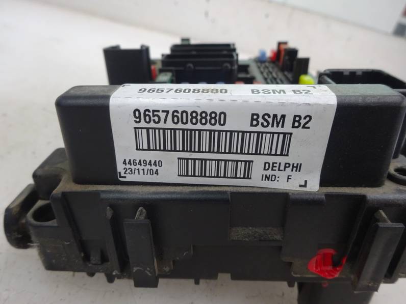 CAJA RELES FUSIBLES PEUGEOT 307 BREAK SW 2005 2.0 HDI (90 CV)