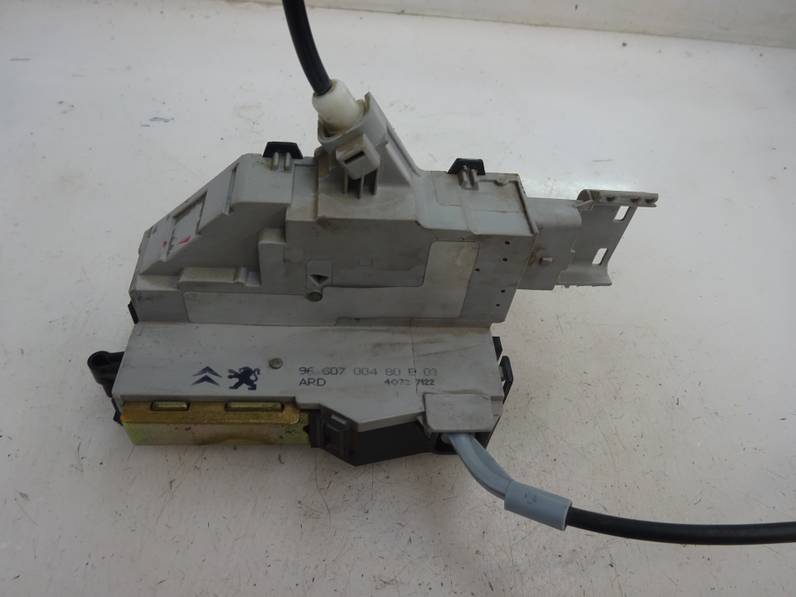 CERRADURA PUERTA TRASERA DERECHA CITROEN C4 BERLINA 2006 1.6 16V HDI (90 CV)