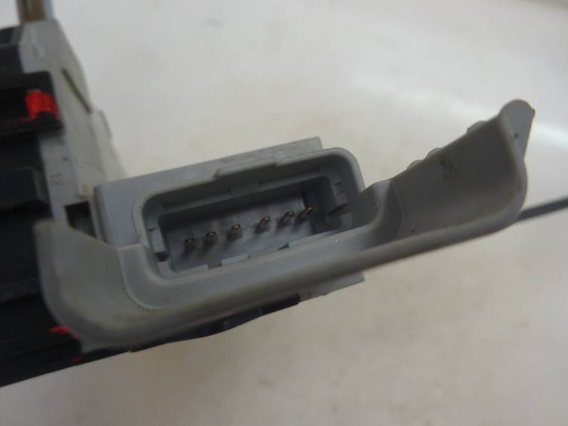 CERRADURA PUERTA TRASERA DERECHA CITROEN C4 BERLINA 2006 1.6 16V HDI (90 CV)