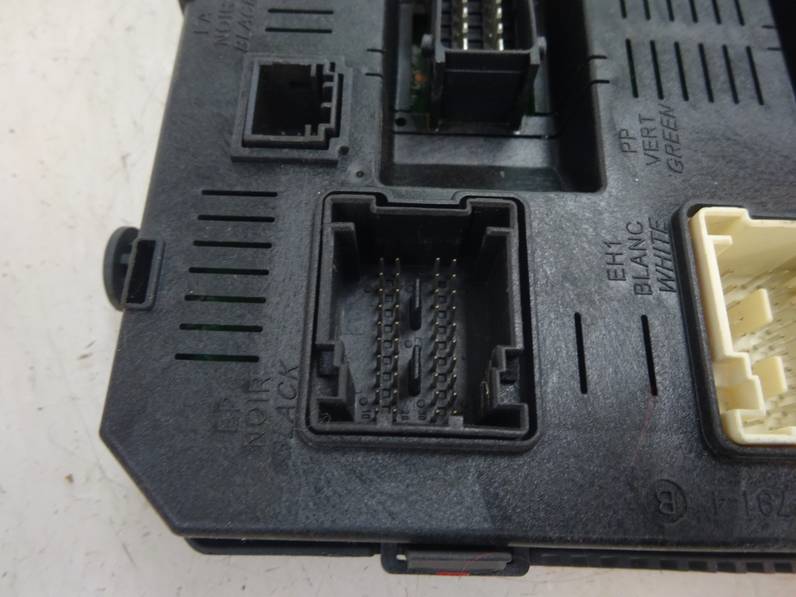 CAJA RELES FUSIBLES CITROEN C4 BERLINA 2006 1.6 16V HDI (90 CV)