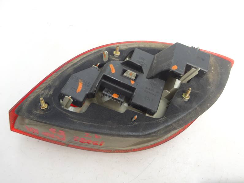 PILOTO TRASERO IZQUIERDO FORD KA 1997 1.3 (60 CV)