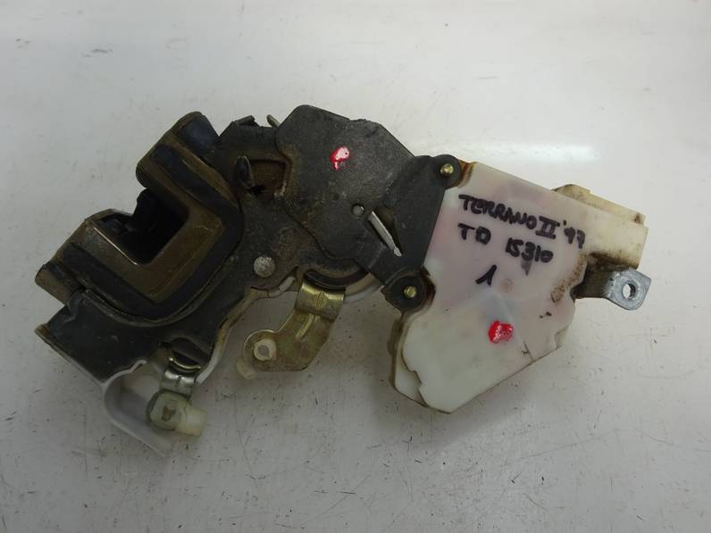CERRADURA PUERTA TRASERA DERECHA NISSAN TERRANO TERRANO II 1995 2.7 TURBODIESEL (101 CV)