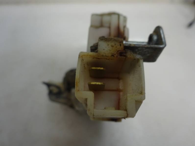 CERRADURA PUERTA TRASERA DERECHA NISSAN TERRANO TERRANO II 1995 2.7 TURBODIESEL (101 CV)