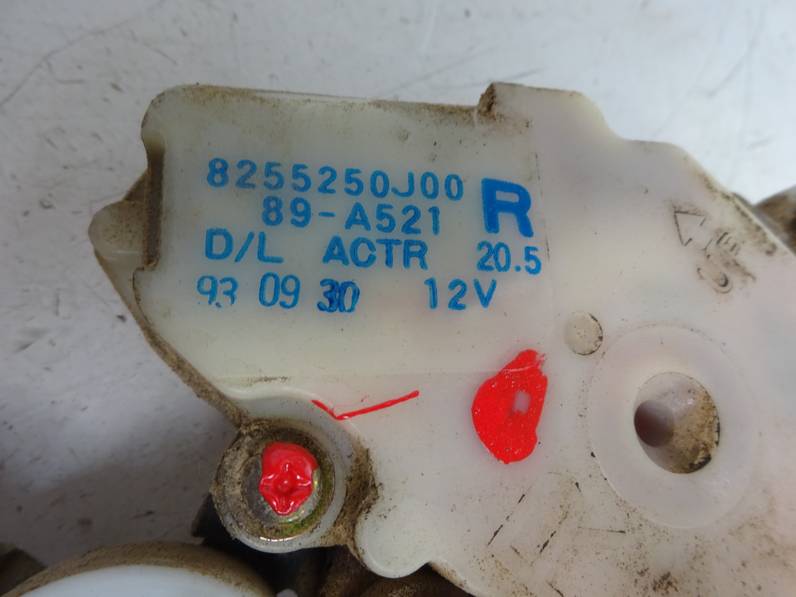 CERRADURA PUERTA TRASERA DERECHA NISSAN TERRANO TERRANO II 1995 2.7 TURBODIESEL (101 CV)