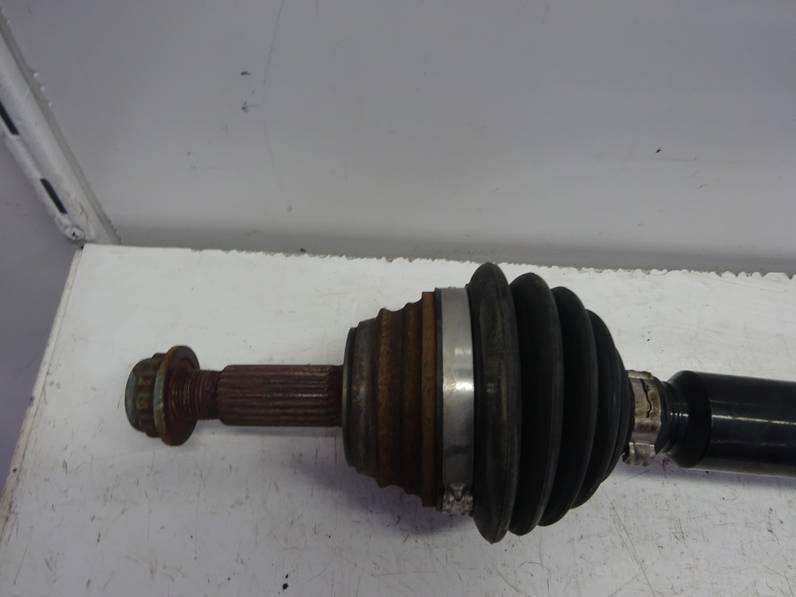 TRANSMISION DELANTERA DERECHA VOLKSWAGEN POLO 2001 1.9 SDI (64 CV)