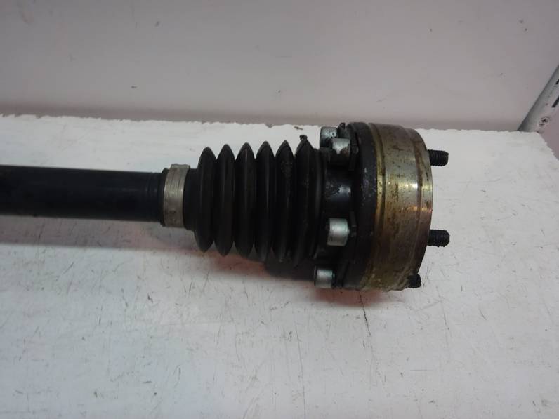 TRANSMISION DELANTERA IZQUIERDA VOLKSWAGEN POLO 2001 1.9 SDI (64 CV)