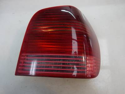 PILOTO TRASERO DERECHO VOLKSWAGEN POLO 2001 1.9 SDI (64 CV)