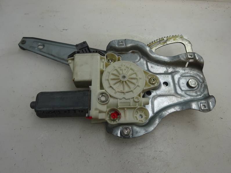 ELEVALUNAS TRASERO DERECHO TOYOTA AVENSIS BERLINA 2005 2.2 D-4D (150 CV)