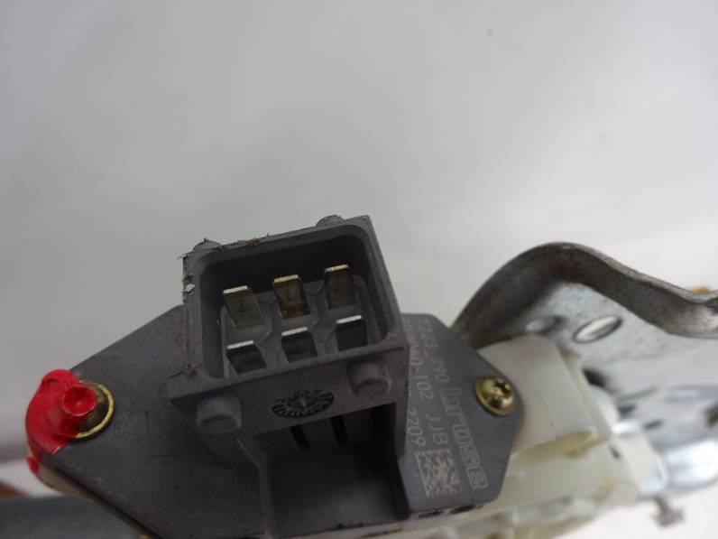 ELEVALUNAS DELANTERO IZQUIERDO TOYOTA AVENSIS BERLINA 2005 2.2 D-4D (150 CV)