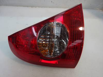 PILOTO TRASERO IZQUIERDO RENAULT CLIO II FASE II 2002 1.2 (58 CV)