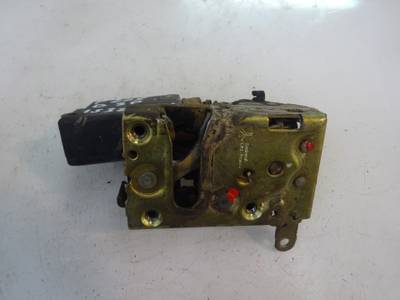 CERRADURA PUERTA DELANTERA DERECHA PEUGEOT 205 BERLINA 1996 1769 (60 CV)