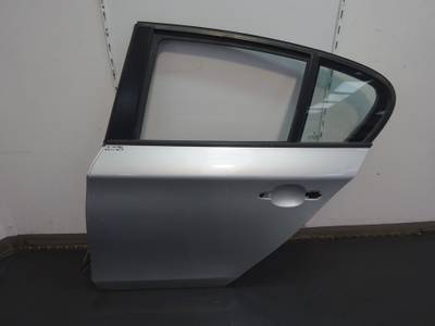 PUERTA TRASERA IZQUIERDA BMW SERIE 1 BERLINA 2009 2.0 TURBODIESEL (143 CV)