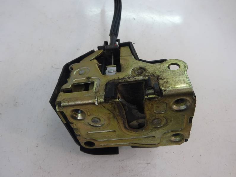 CERRADURA PUERTA DELANTERA IZQUIERDA RENAULT CLIO II FASE II 2001 1.2 (58 CV)