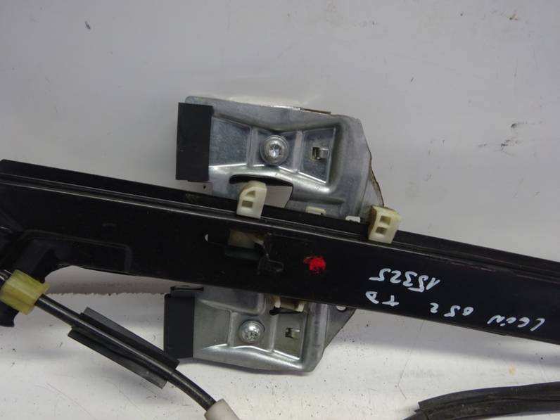 ELEVALUNAS TRASERO DERECHO SEAT LEON 2005 1.9 TDI (105 CV)