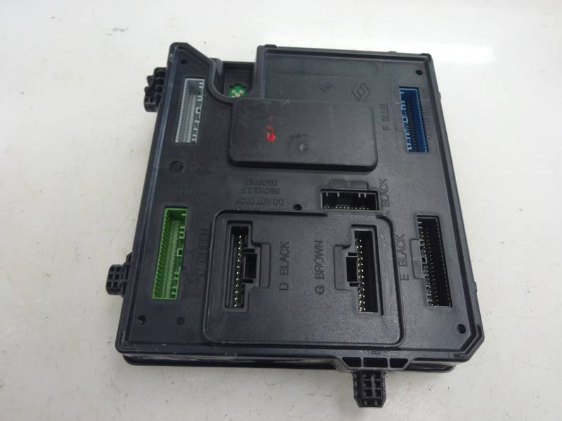 CAJA RELES FUSIBLES RENAULT SCENIC III 2016 1.5 DCI D FAP (110 CV)