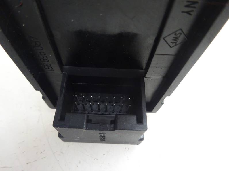 MANDO ELEVALUNAS DELANTERO IZQUIERDO AUDI A3 2002 1.6 (102 CV)