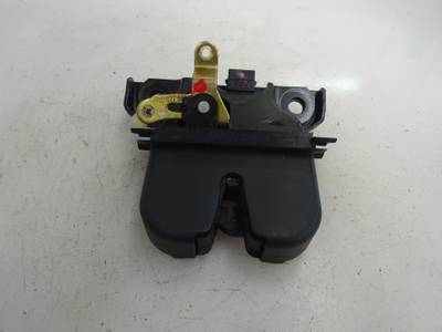 CERRADURA MALETERO PORTON AUDI A3 2002 1.6 (102 CV)