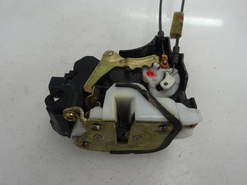 CERRADURA PUERTA DELANTERA DERECHA MITSUBISHI GRANDIS 2006 2.0 DI-D (136 CV)