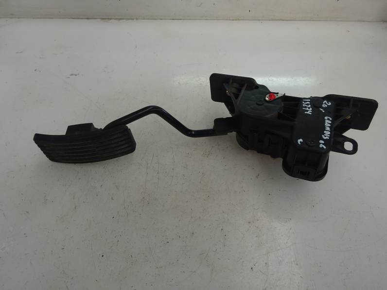 POTENCIOMETRO PEDAL MITSUBISHI GRANDIS 2006 2.0 DI-D (136 CV)