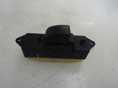 MANDO ELEVALUNAS TRASERO IZQUIERDO MITSUBISHI GRANDIS 2006 2.0 DI-D (136 CV)