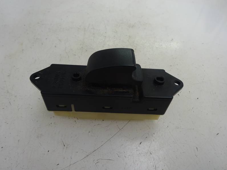 MANDO ELEVALUNAS TRASERO IZQUIERDO MITSUBISHI GRANDIS 2006 2.0 DI-D (136 CV)